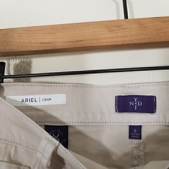 NYDJ ARIEL Crop Stretch Jeans Size 6 - Picture 3 of 5